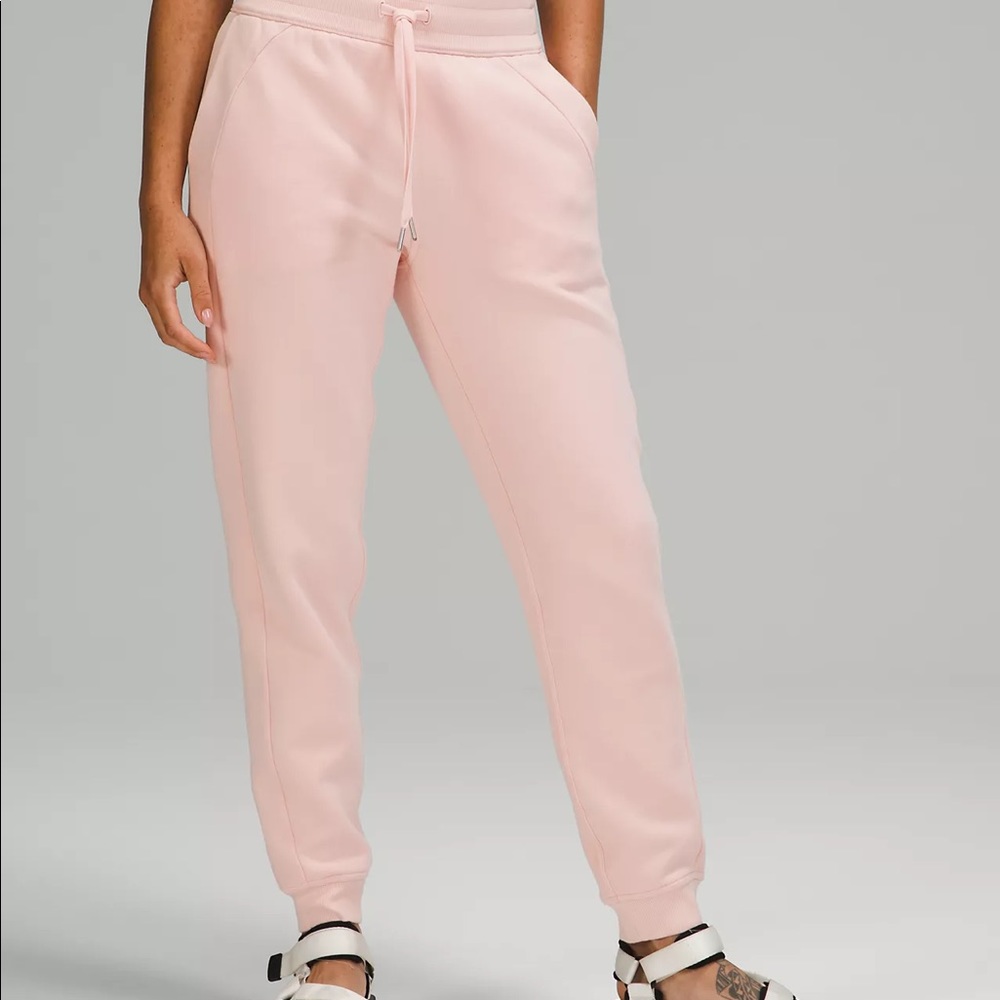 LULULEMON LAVENDER Scuba high rise jogger